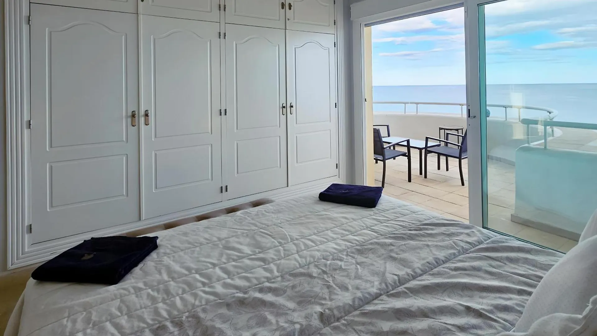 Lica Homes Sinfonia De Mar Estepona Španělsko